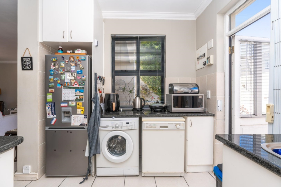 To Let 2 Bedroom Property for Rent in Royal Ascot Western Cape